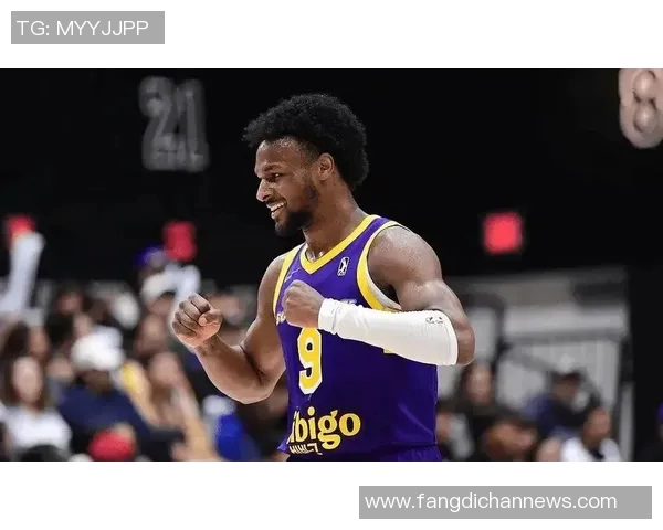 相比于湖人其他替补球员,布朗尼的表现甚至可能还算得上不错了? 相比于湖人其他替补球员,布朗尼的表现甚至可能还算得上不错了?