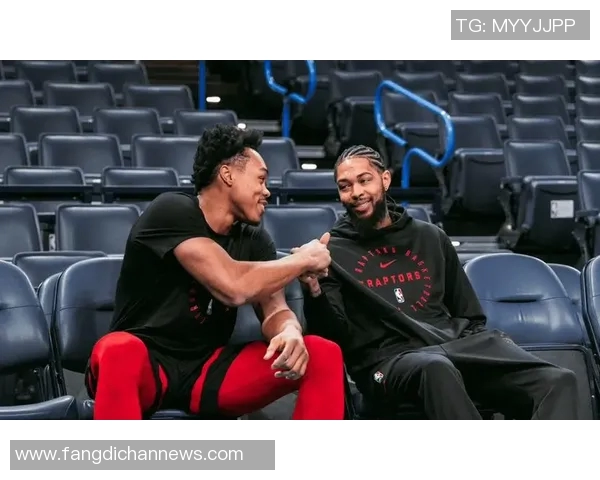 英格拉姆和巴恩斯半场合砍32分，但球队仍落后火箭7分